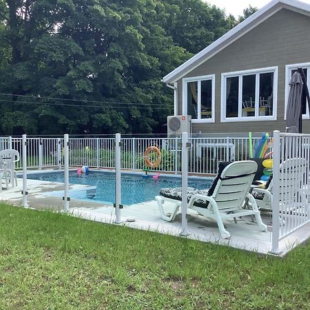 Les Saisons Du Fleuve Bed & Breakfast Lotbiniere Екстериор снимка
