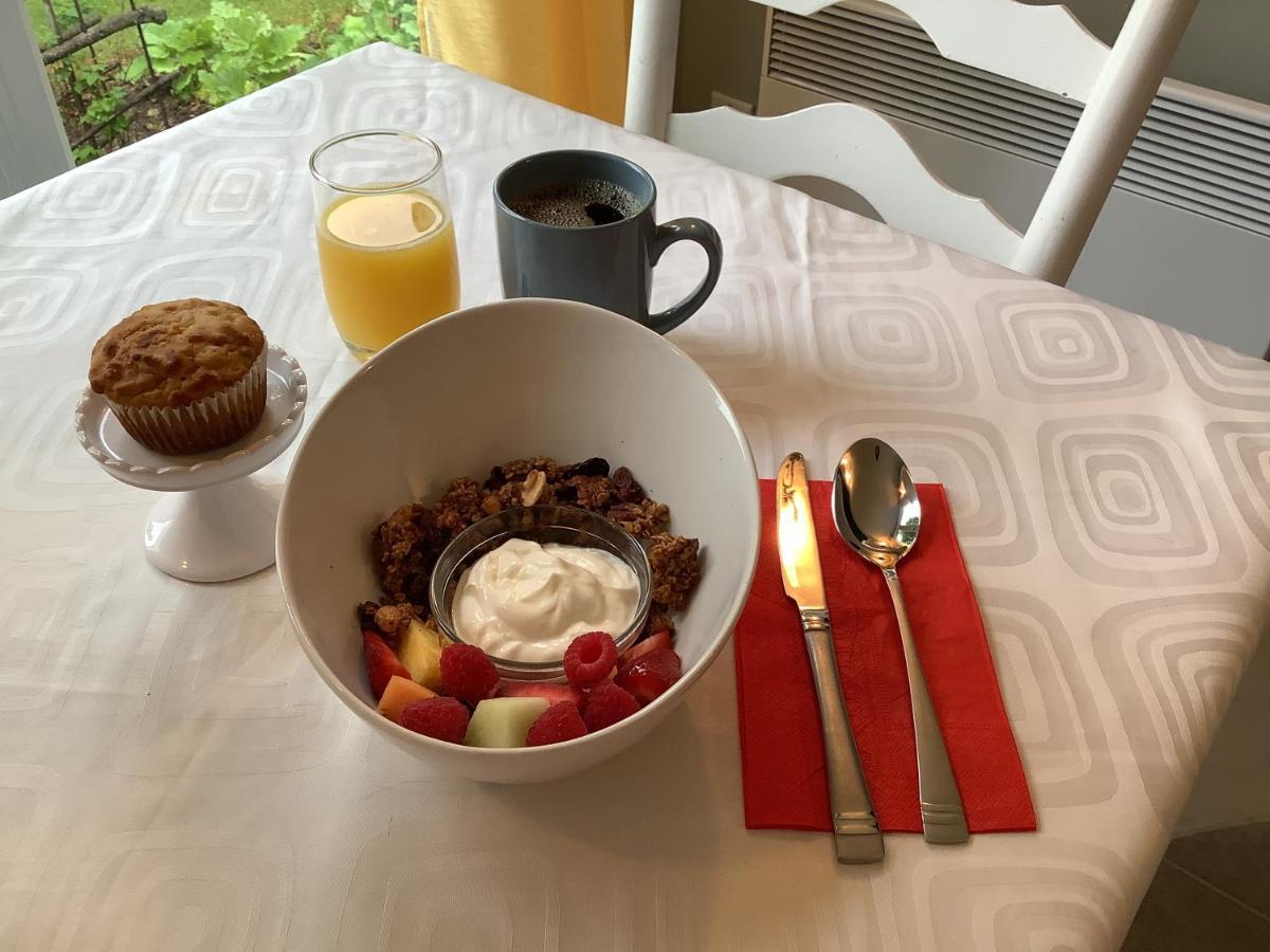Les Saisons Du Fleuve Bed & Breakfast Lotbiniere Екстериор снимка