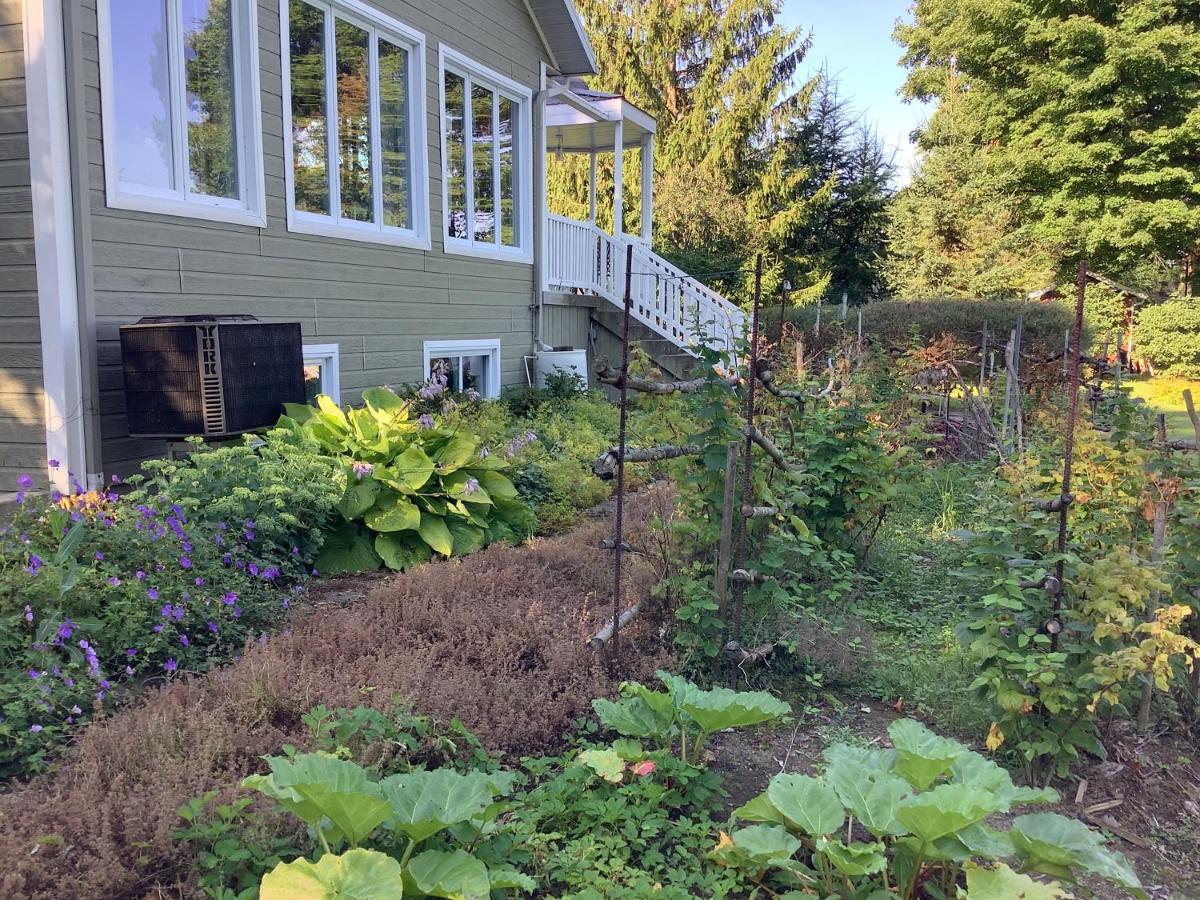 Les Saisons Du Fleuve Bed & Breakfast Lotbiniere Екстериор снимка