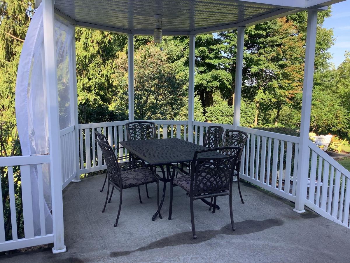Les Saisons Du Fleuve Bed & Breakfast Lotbiniere Екстериор снимка
