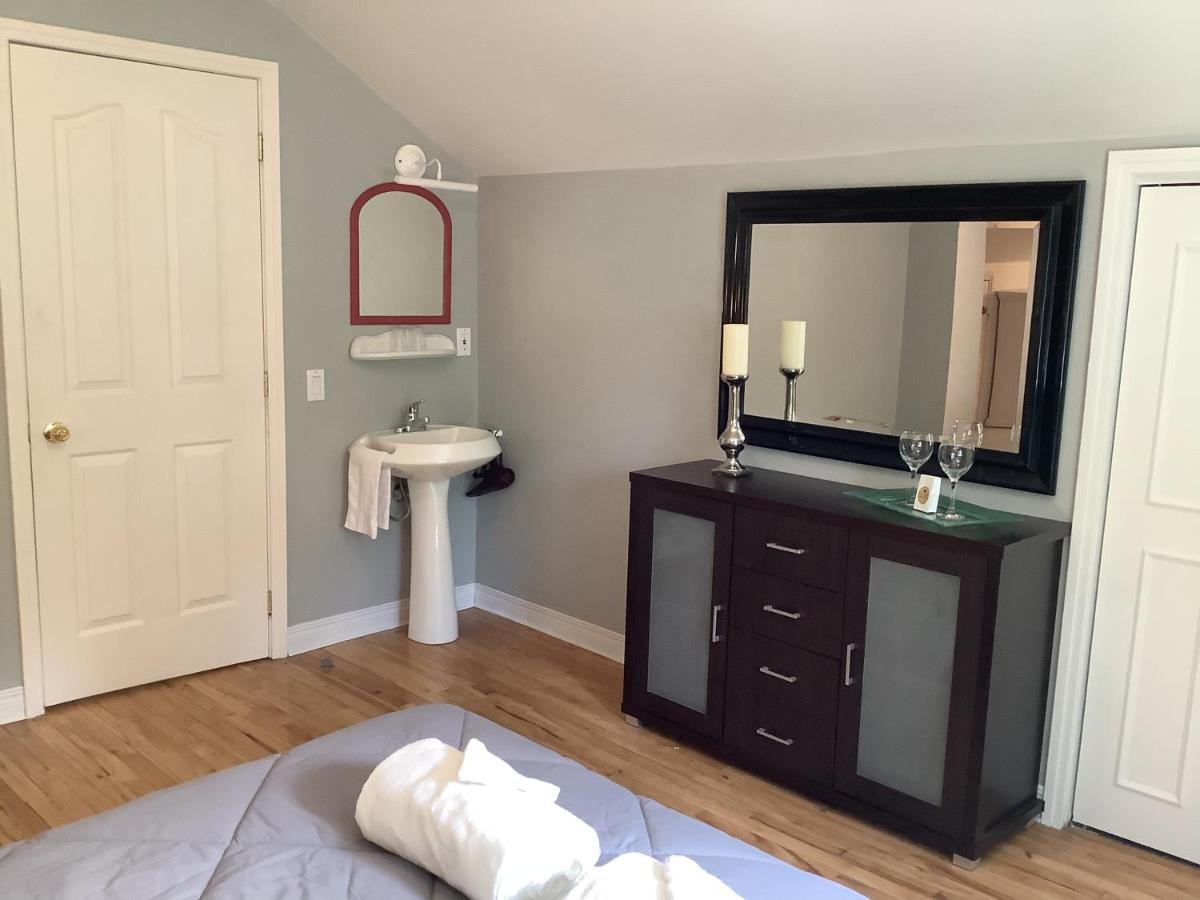 Les Saisons Du Fleuve Bed & Breakfast Lotbiniere Екстериор снимка