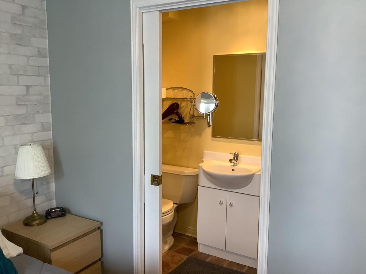 Les Saisons Du Fleuve Bed & Breakfast Lotbiniere Екстериор снимка