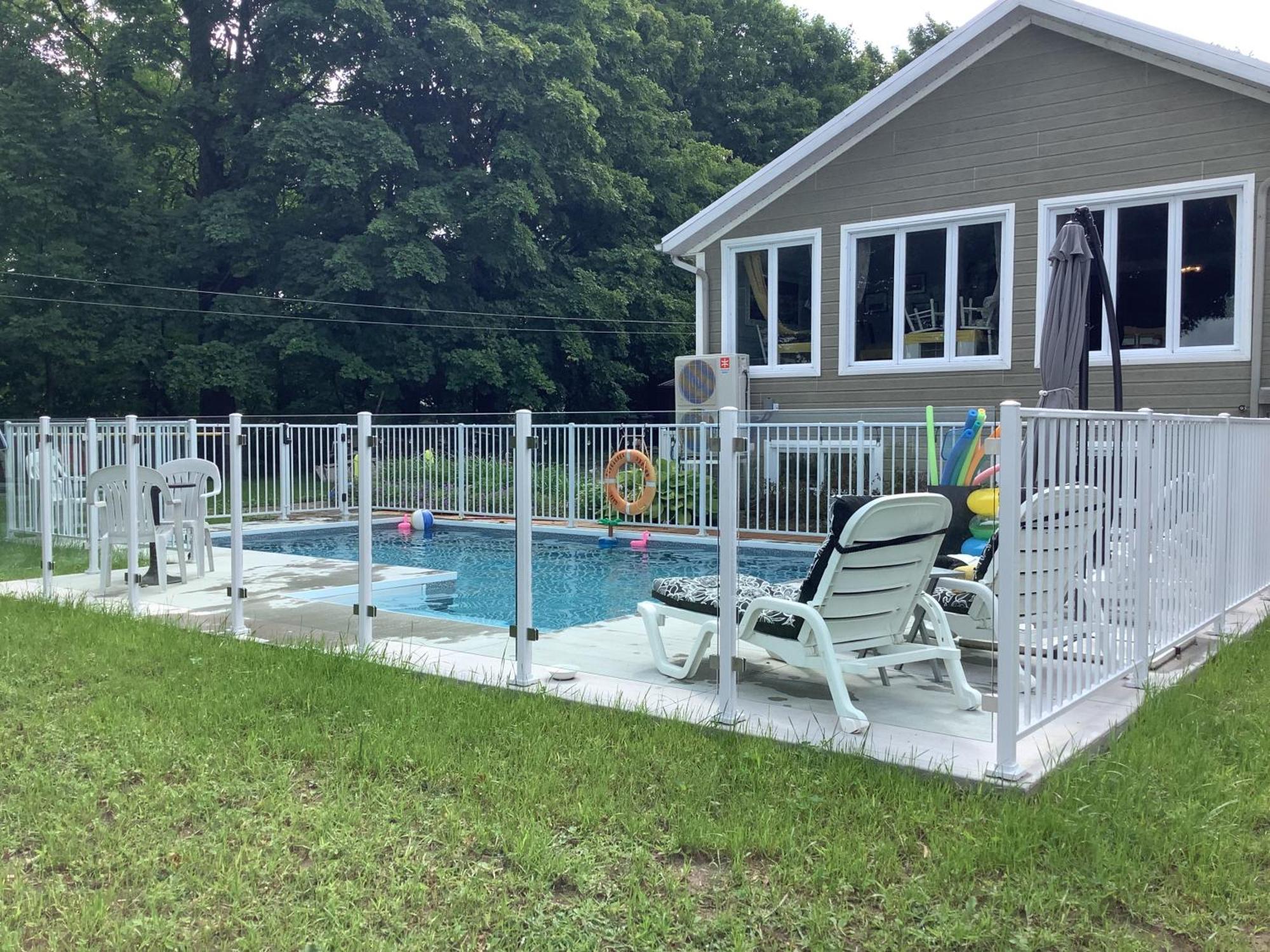 Les Saisons Du Fleuve Bed & Breakfast Lotbiniere Екстериор снимка
