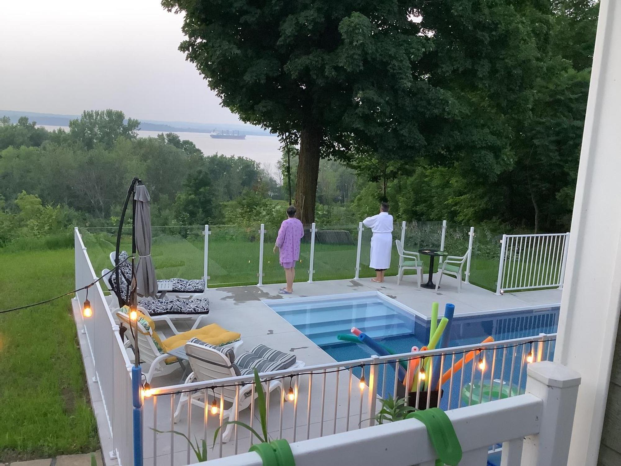 Les Saisons Du Fleuve Bed & Breakfast Lotbiniere Екстериор снимка