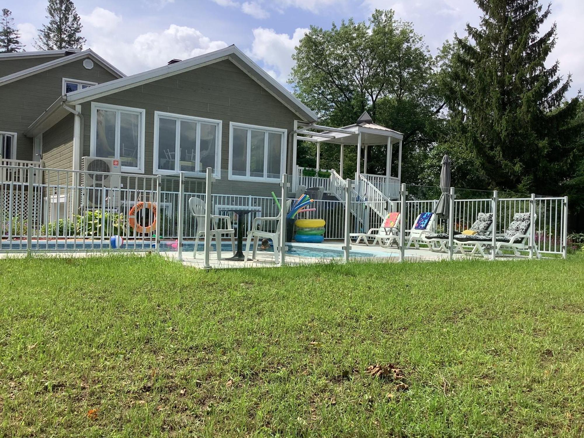 Les Saisons Du Fleuve Bed & Breakfast Lotbiniere Екстериор снимка